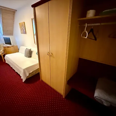 Am Muehlenwoerth فندق