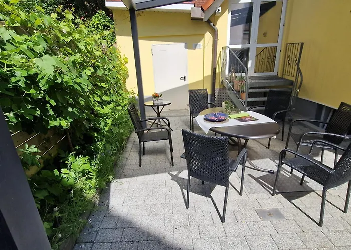 فندق Am Muehlenwoerth تاوبربيشوفسهايم