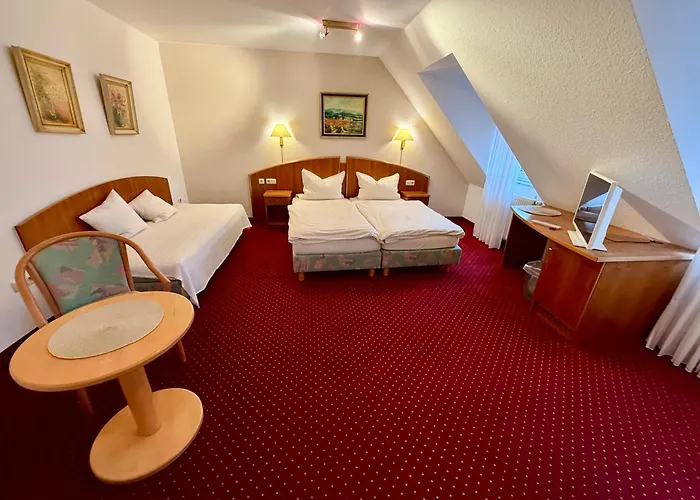 Am Muehlenwoerth فندق تاوبربيشوفسهايم